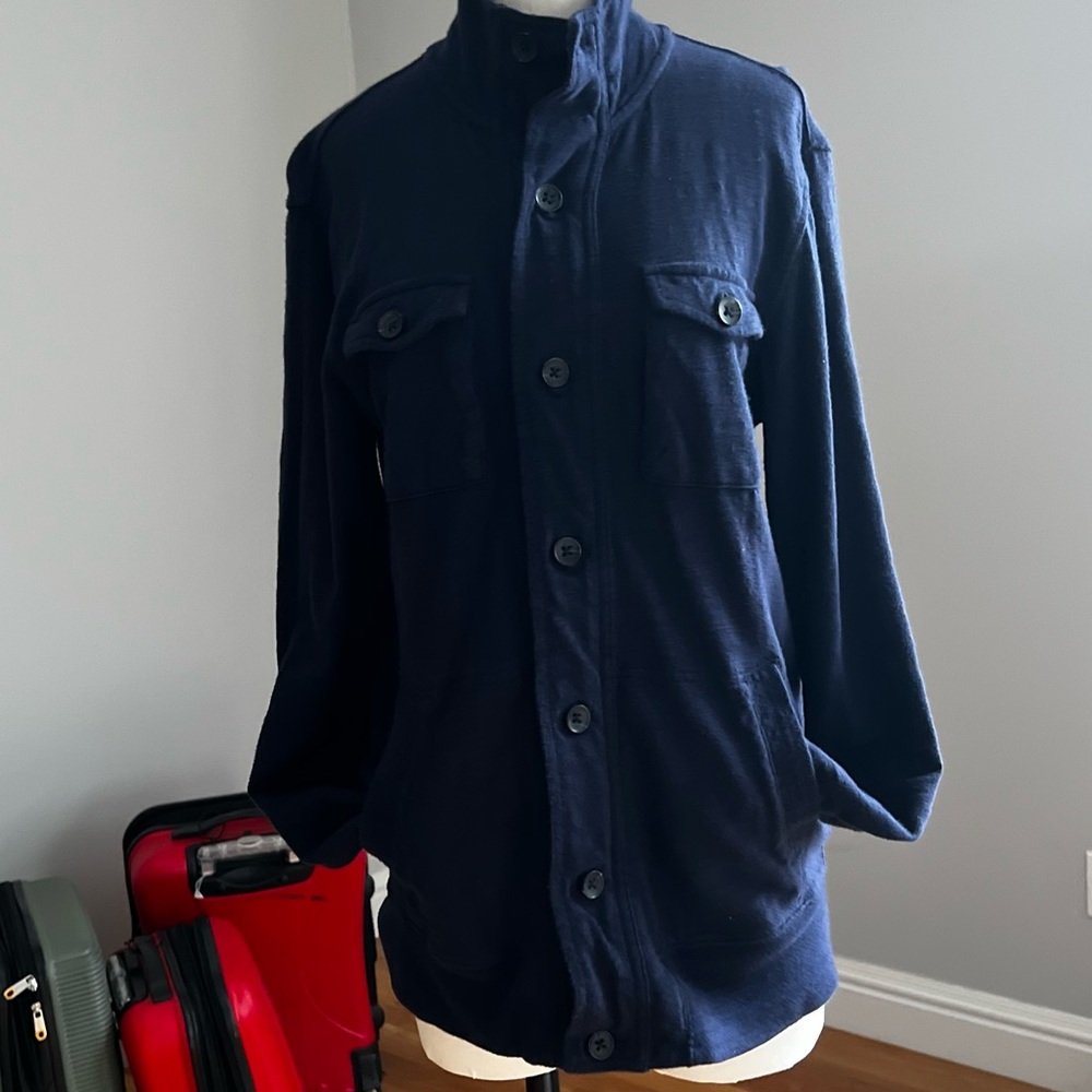 Men’s Gap navy blue button down sweater